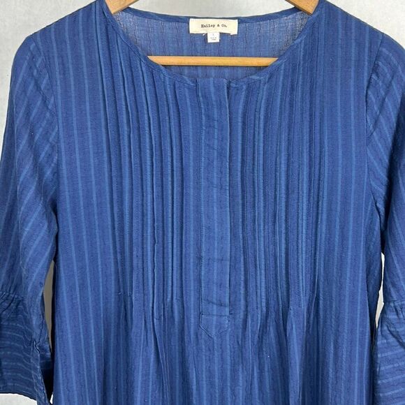 Hailey & Co Pleated Front Dress Sz Small Ruffle Hem Bell Sleeve Loose Fit Button - Picture 3 of 8